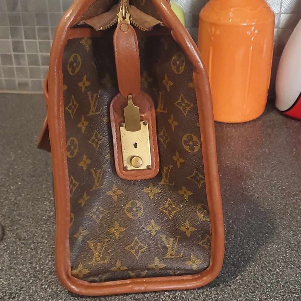 Louis Vuitton Vintage Bag with COA - Picture 5 of 16